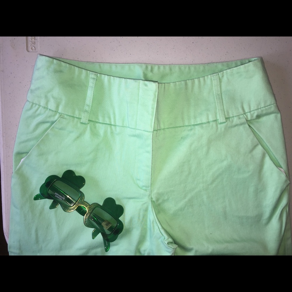 🍀St. Paddy’s Day Pants 🍀New York &Co. Mint Green
